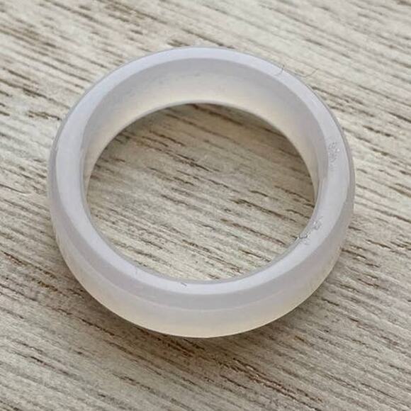 White Agate Crystal Ring Size 6.5 -#5 - Picture 2 of 4